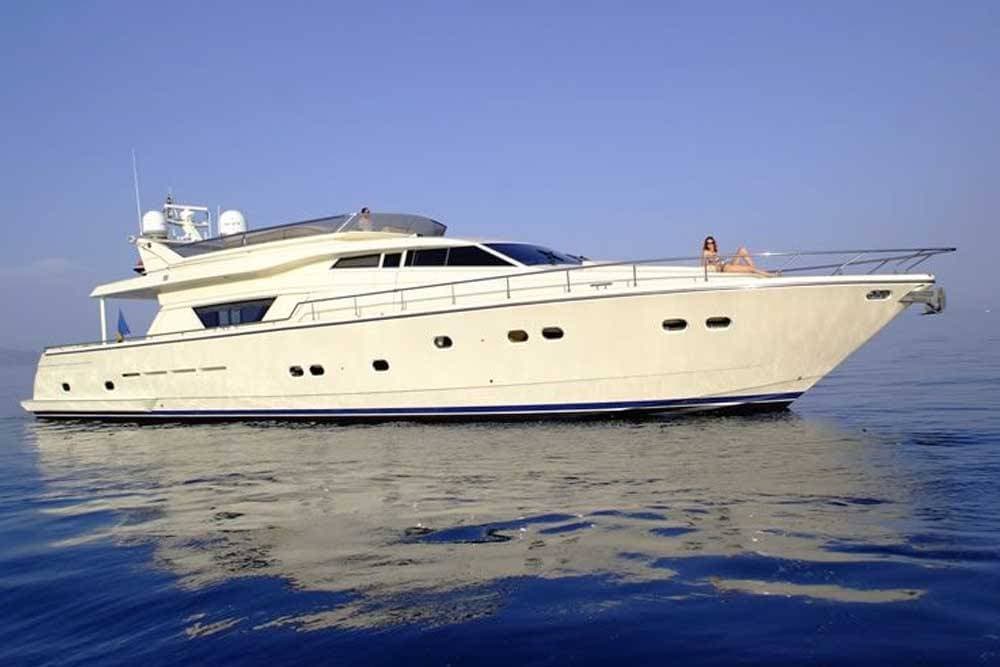 Ferretti 80